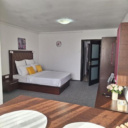 Onyx - Radiance Aparthotel ブラショフ エクステリア 写真