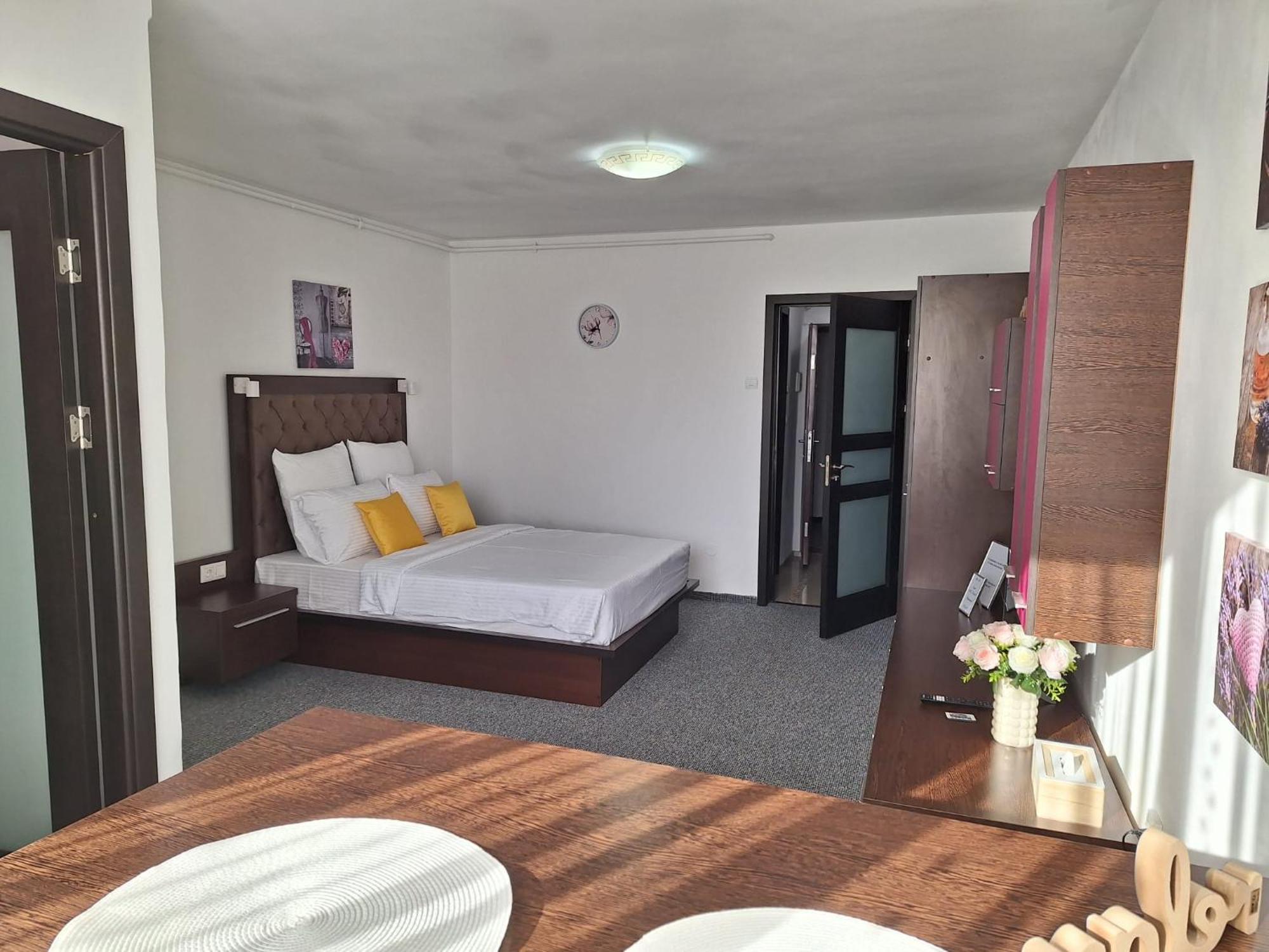 Onyx - Radiance Aparthotel ブラショフ エクステリア 写真